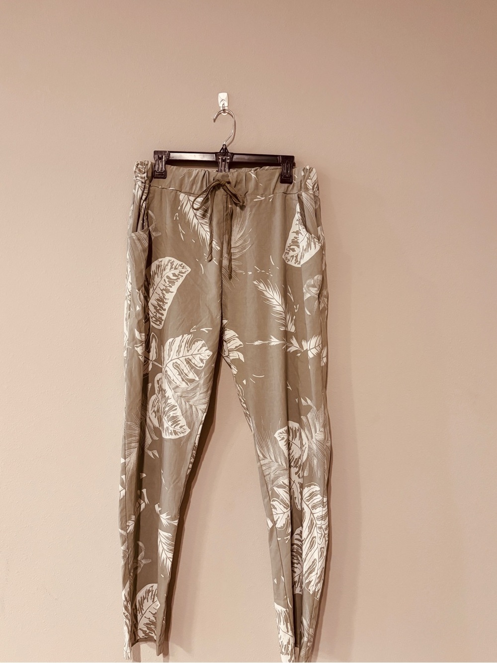 Kaktus Olive Green Tropical Leaf Drawstring Joggers Summer Casual Stretchy